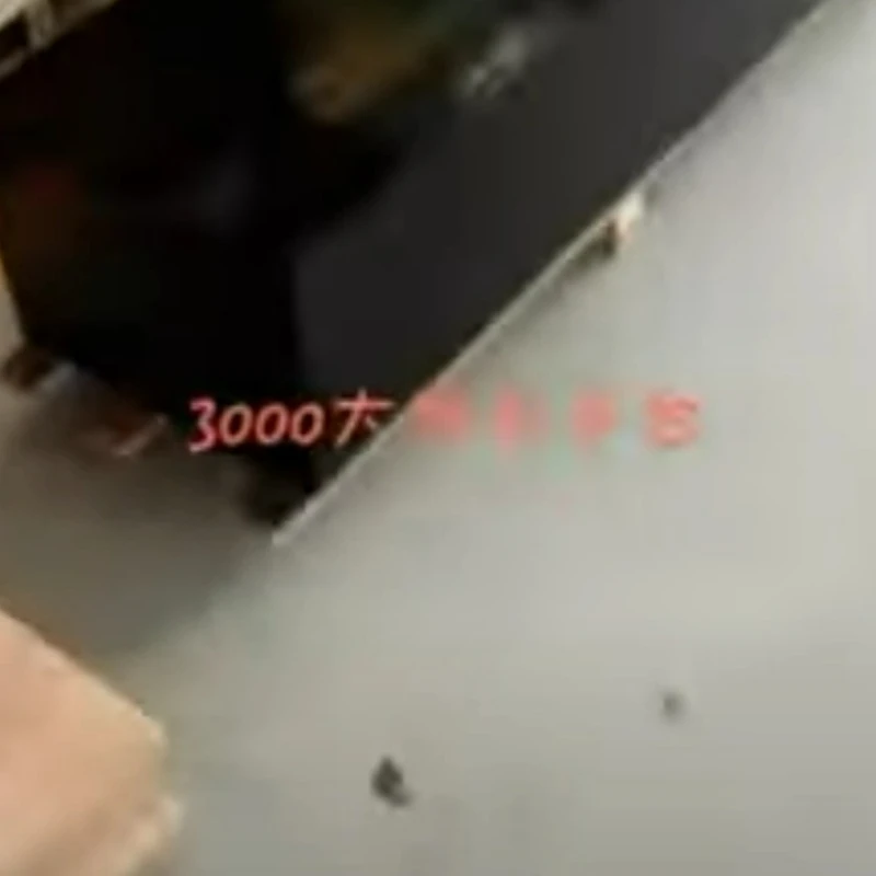 پلاتفۆرمی گڕانایت کە درێژییەکەی ٣ مەتر دەبێت