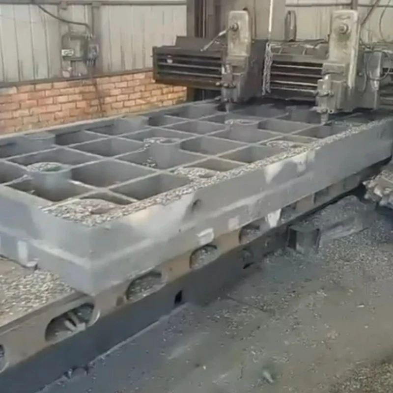 بەشی خوارەوەی سەکۆی پشکنینی ئاسنی کاست پرۆسێس دەکرێت