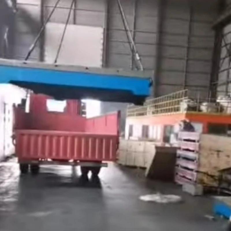 سەکۆی پشکنینی ئاسنی کاست بۆ بارکردن دەخرێتە سەر ئۆتۆمبێلەکە